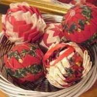 Holland Park : confection de boules de Noël